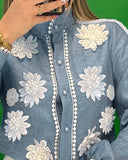 Floral Pattern Contrast Lace Buttoned Top