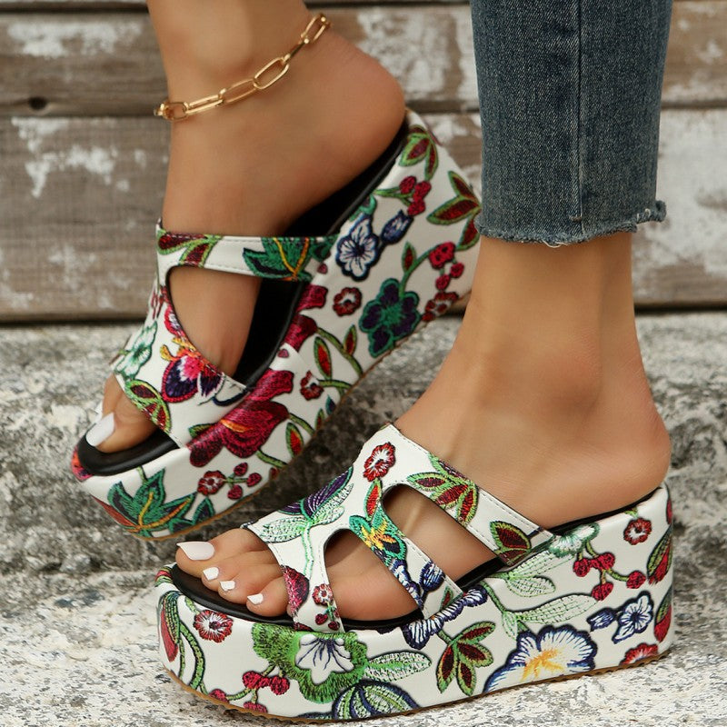 Casual Daily Hollowed Out Patchwork Printing Round Comfortable Out Door Wedges Shoes (Heel Height 2.36in)